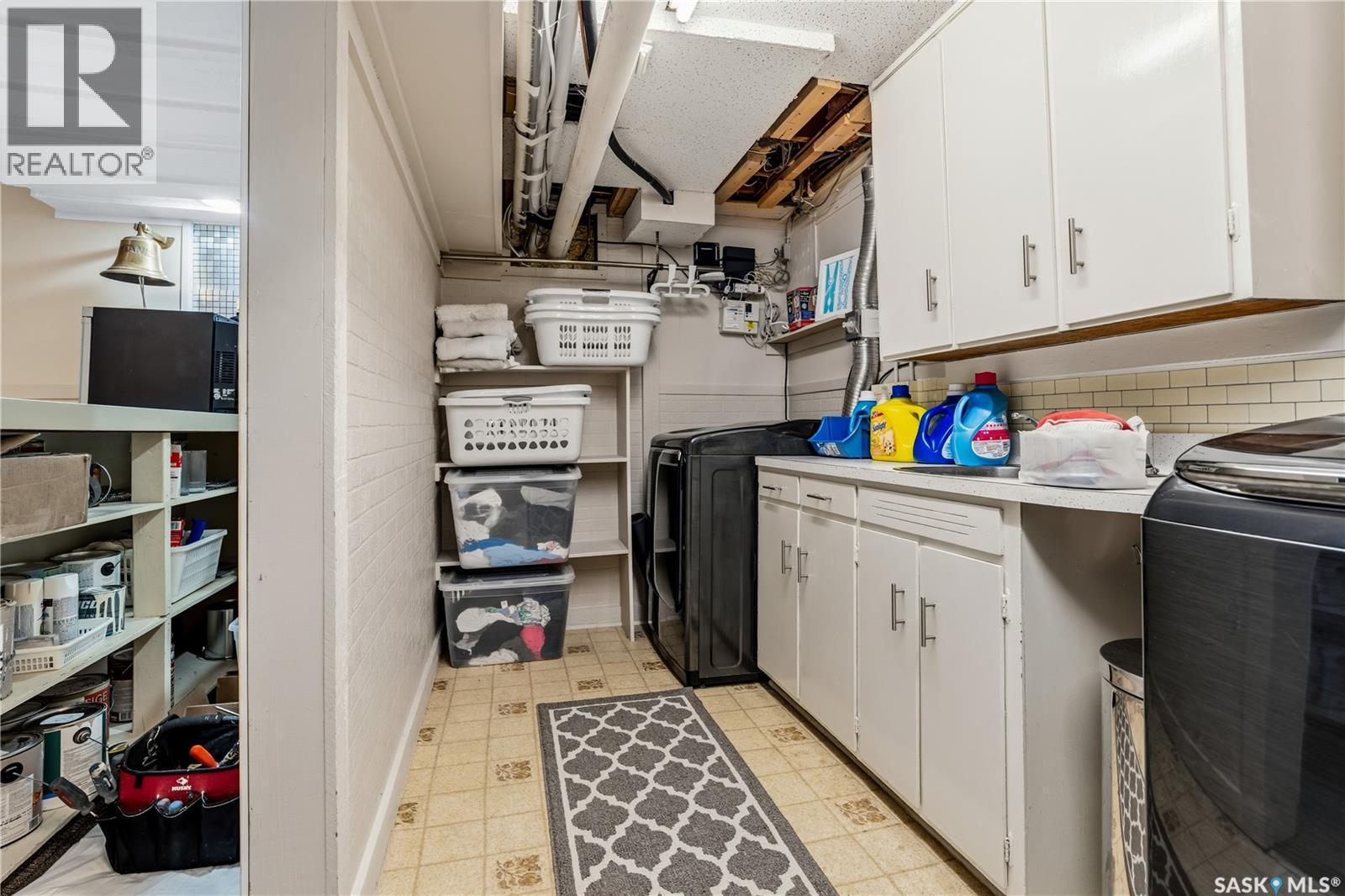 6 Selkirk Crescent, Regina, SK - Indoor Photo Showing Laundry Room