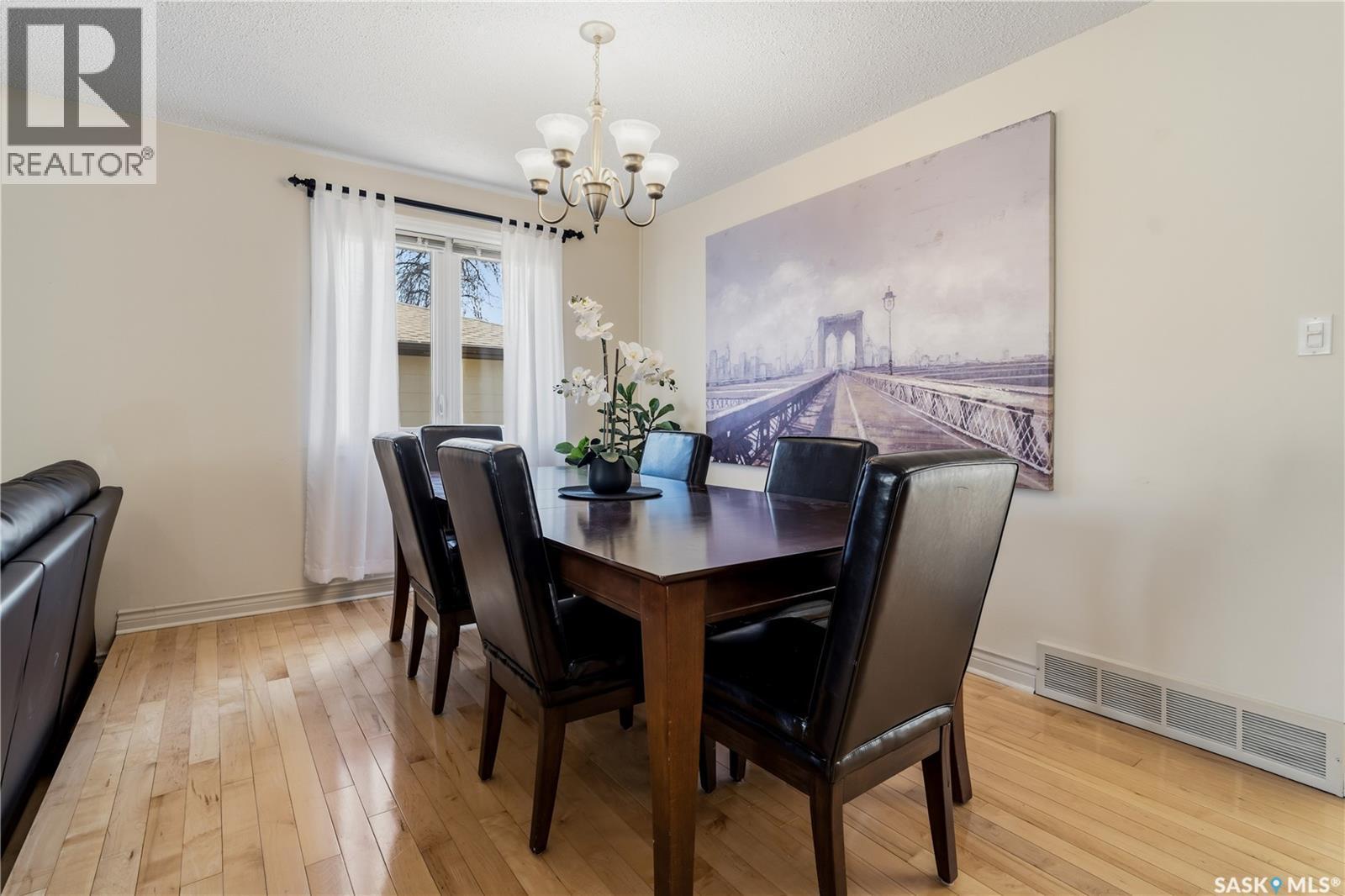 6 Selkirk Crescent, Regina, SK - Indoor Photo Showing Dining Room