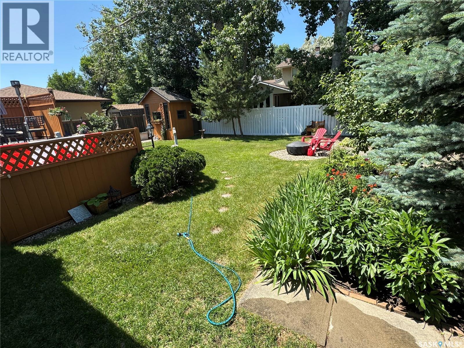 6 Selkirk Crescent, Regina, SK - Outdoor