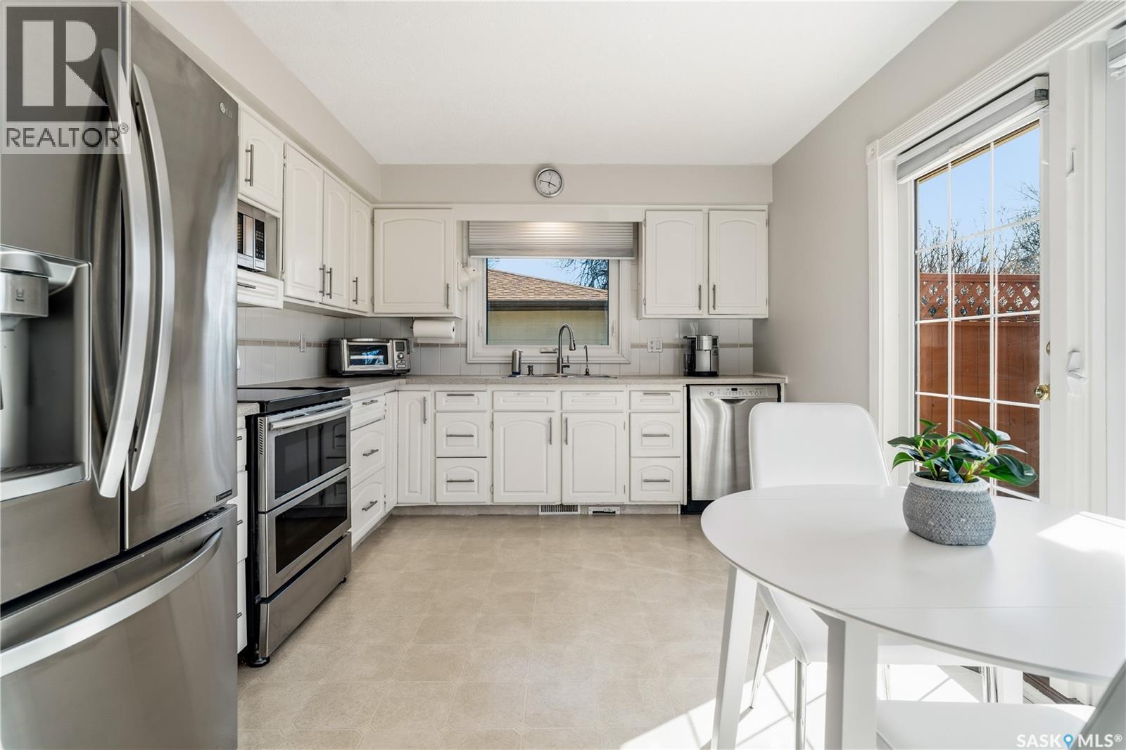 6 Selkirk Crescent, Regina, SK - Indoor