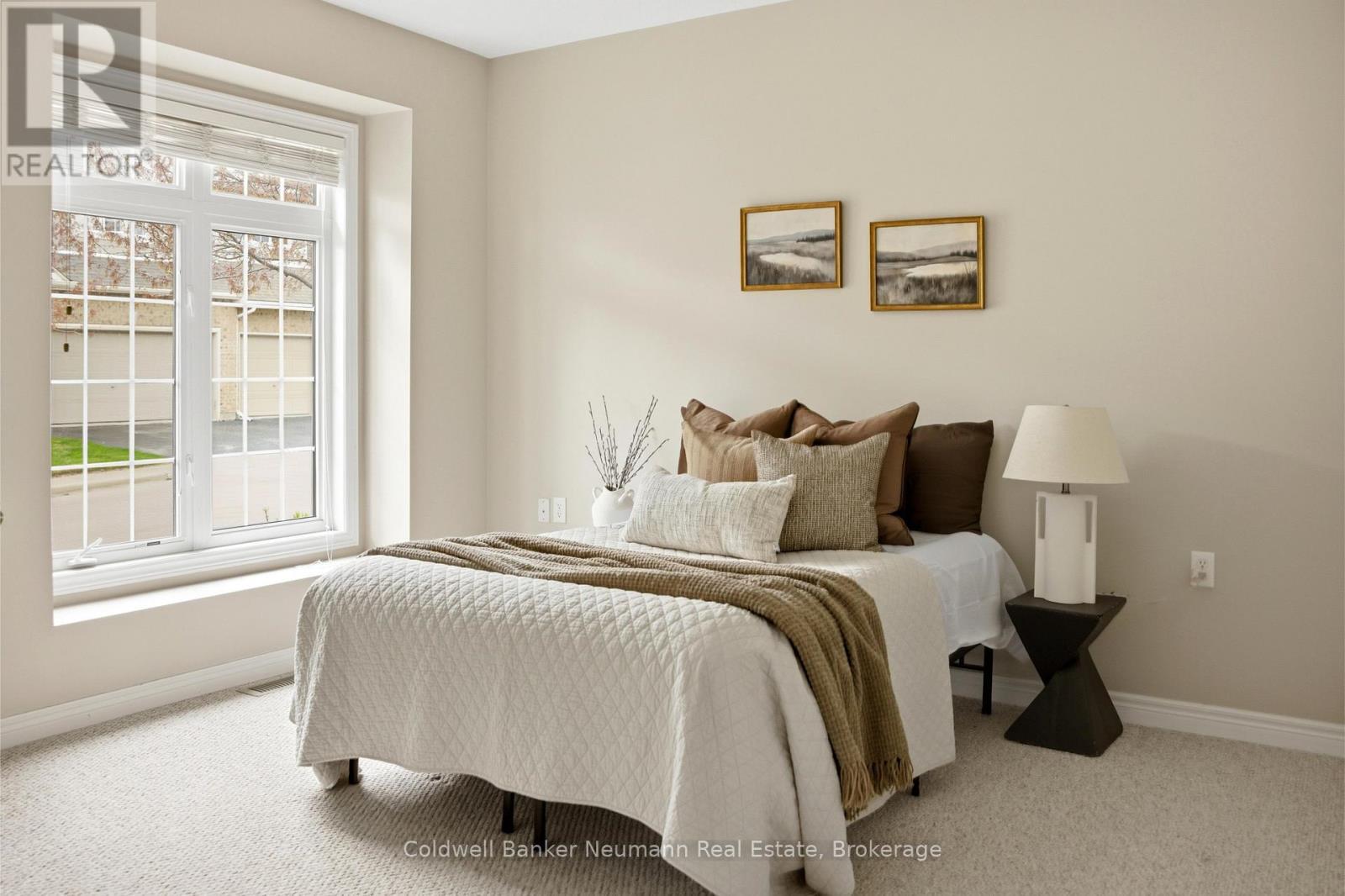 Bedroom 2 - 21 - 50 Bryan Court, Kitchener, ON - Indoor Photo Showing Bedroom