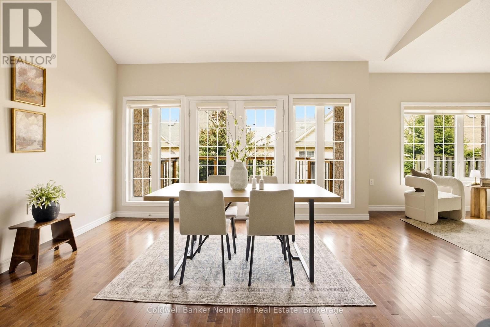 Dining Room overlooking outdoor deck - 21 - 50 Bryan Court, Kitchener, ON - Indoor Photo Showing Dining Room