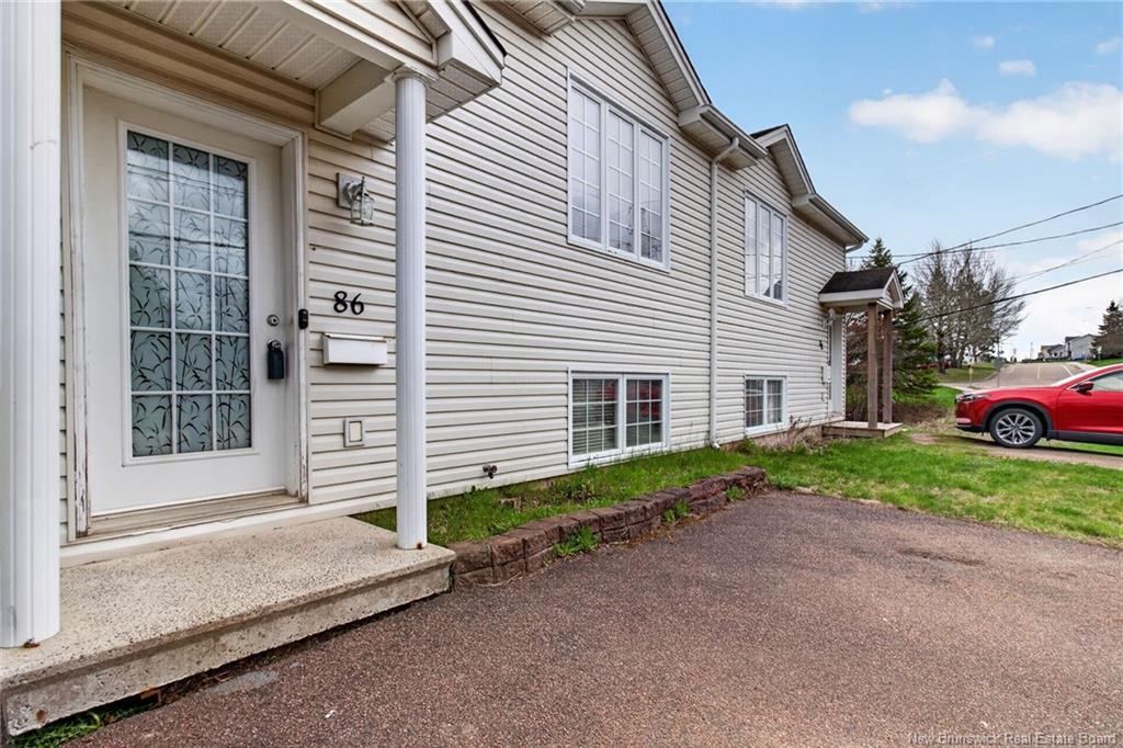 86 Lorette St, Dieppe, NB