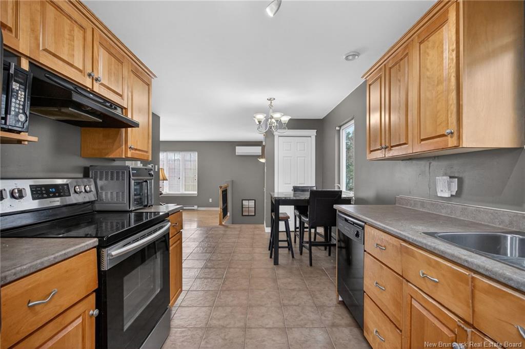 86 Lorette St, Dieppe, NB