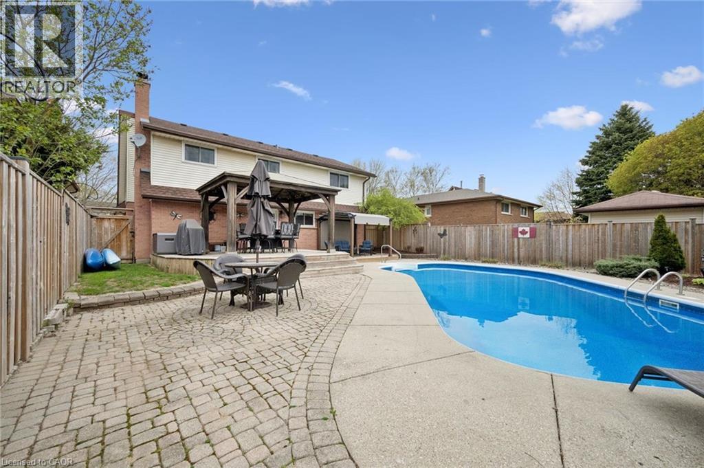 625 Pine Island Crescent, Waterloo, ON