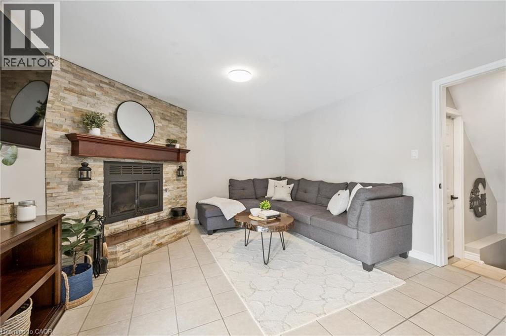 625 Pine Island Crescent, Waterloo, ON