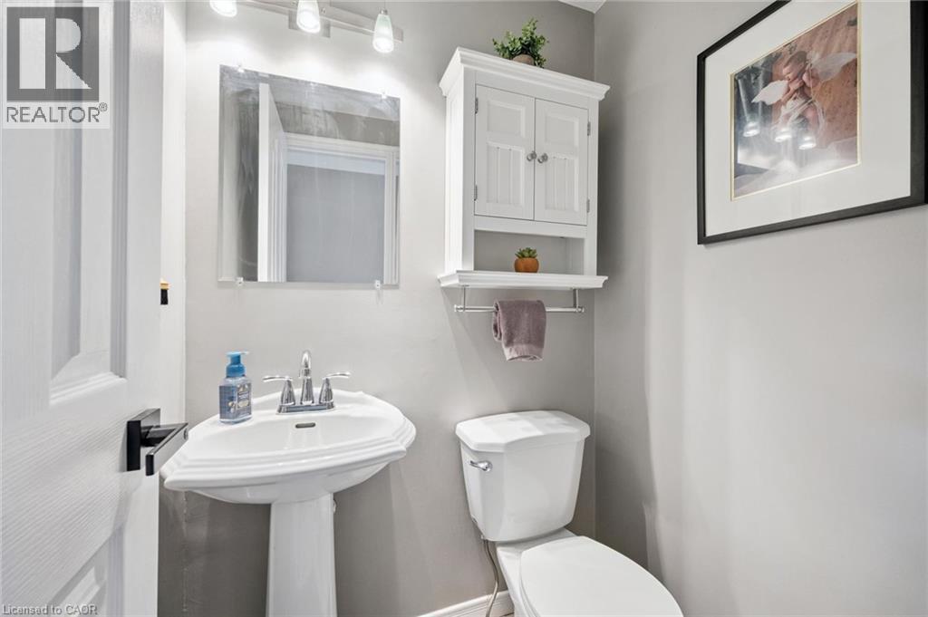 625 Pine Island Crescent, Waterloo, ON