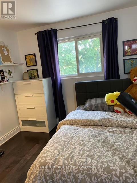 3578 Queenston Drive, Mississauga, ON - Indoor Photo Showing Bedroom