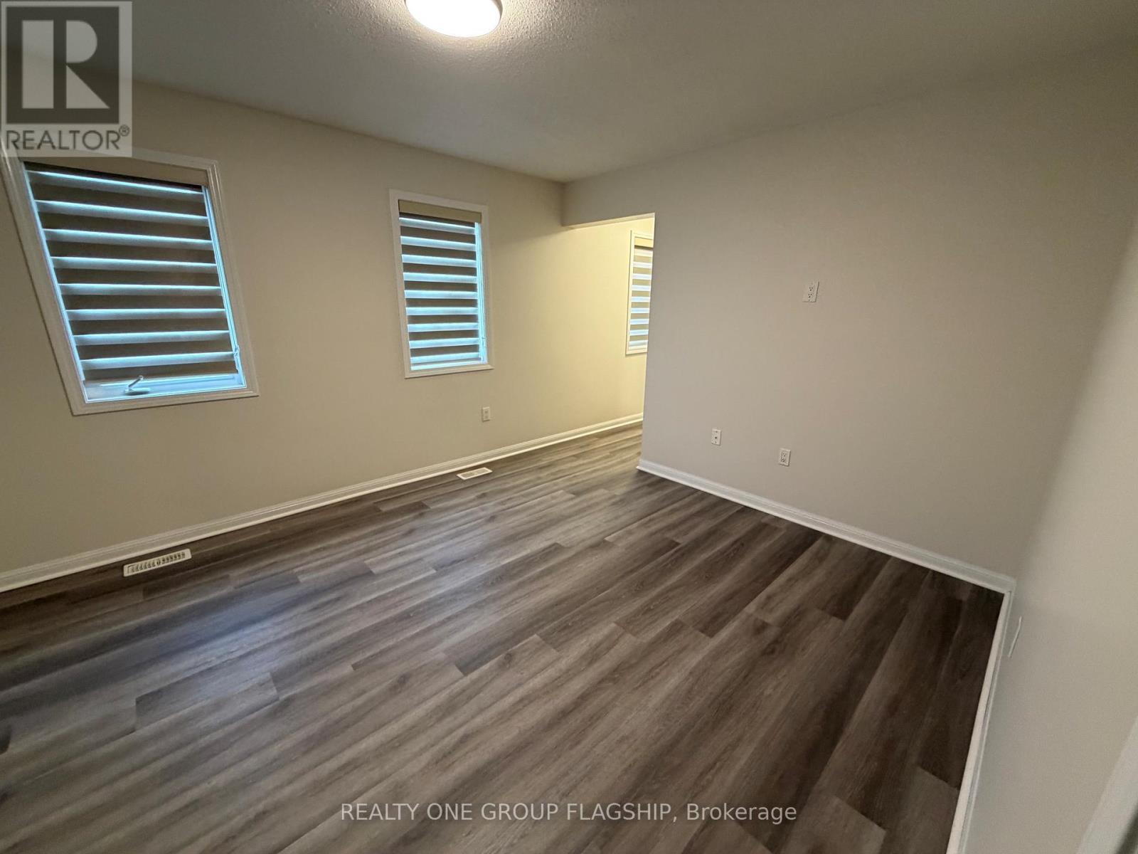 111 Higginbotham Crescent, Milton, ON - Indoor Photo Showing Other Room