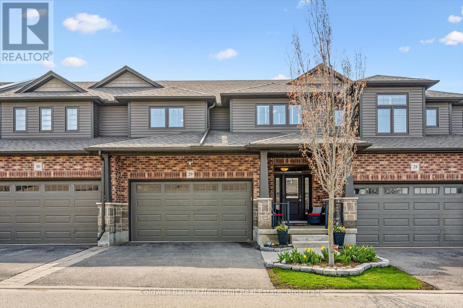 29 - 254 Gosling Gardens, Guelph (Clairfields/Hanlon Business Park), ON - Outdoor With Facade