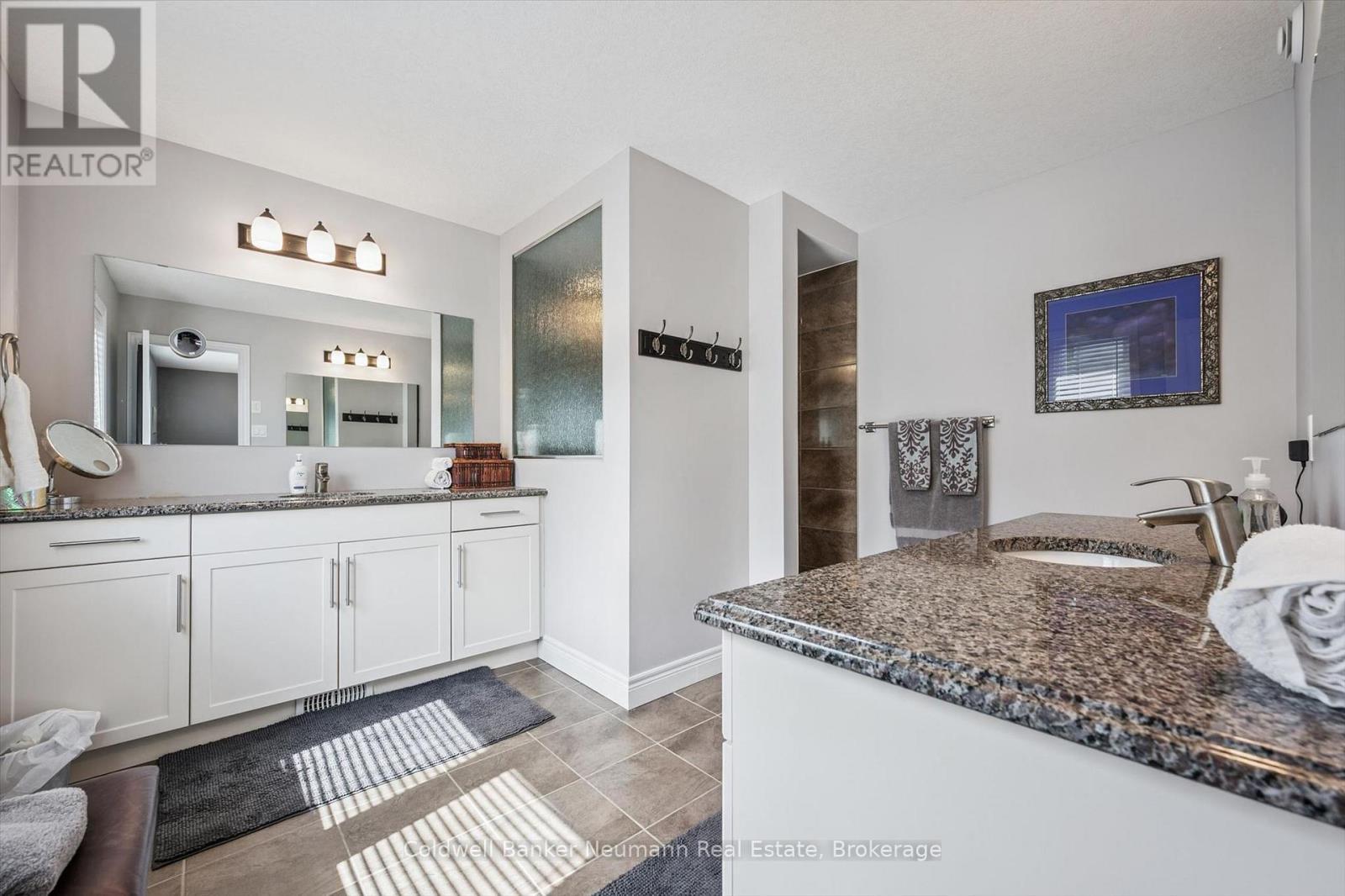 29 - 254 Gosling Gardens, Guelph (Clairfields/Hanlon Business Park), ON - Indoor