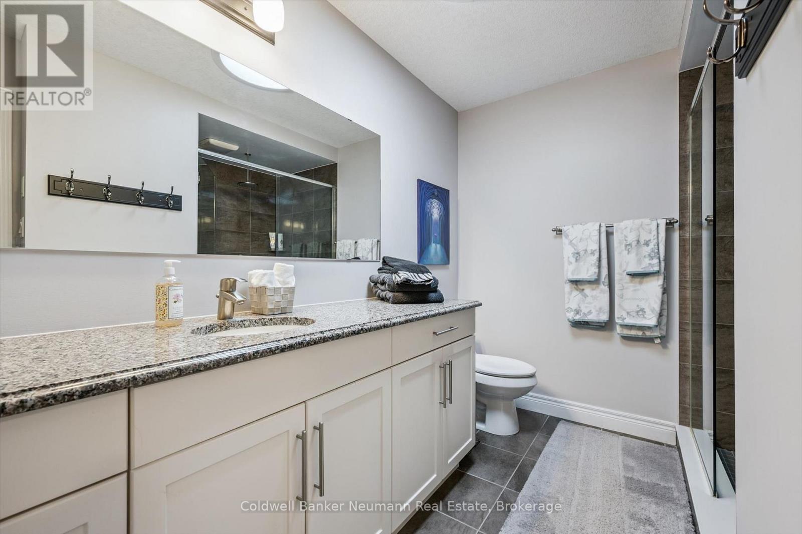 29 - 254 Gosling Gardens, Guelph (Clairfields/Hanlon Business Park), ON - Indoor Photo Showing Bathroom