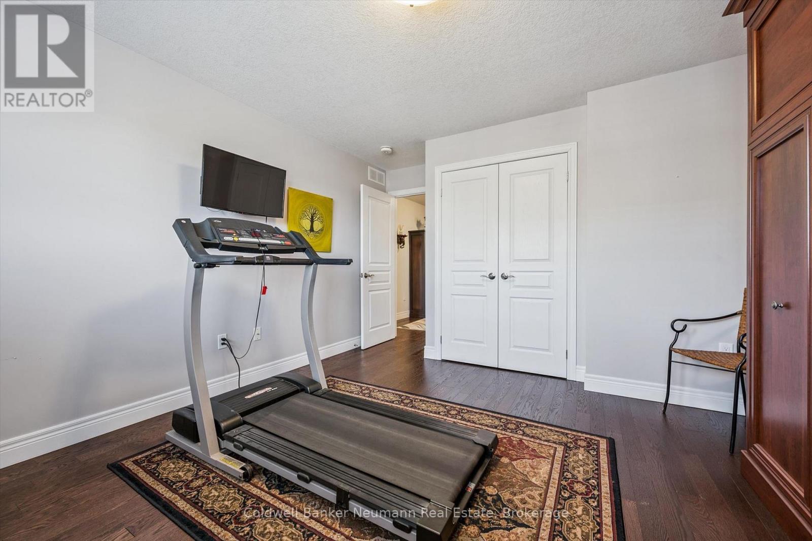 29 - 254 Gosling Gardens, Guelph (Clairfields/Hanlon Business Park), ON - Indoor Photo Showing Gym Room