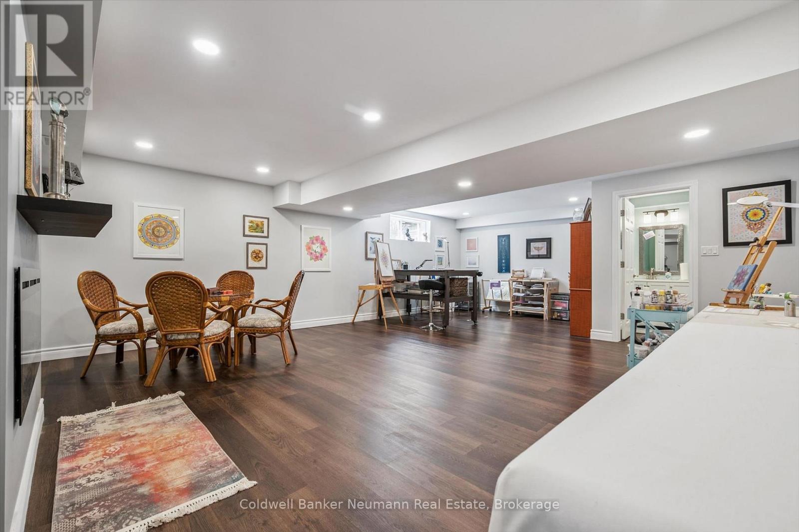 29 - 254 Gosling Gardens, Guelph (Clairfields/Hanlon Business Park), ON - Indoor