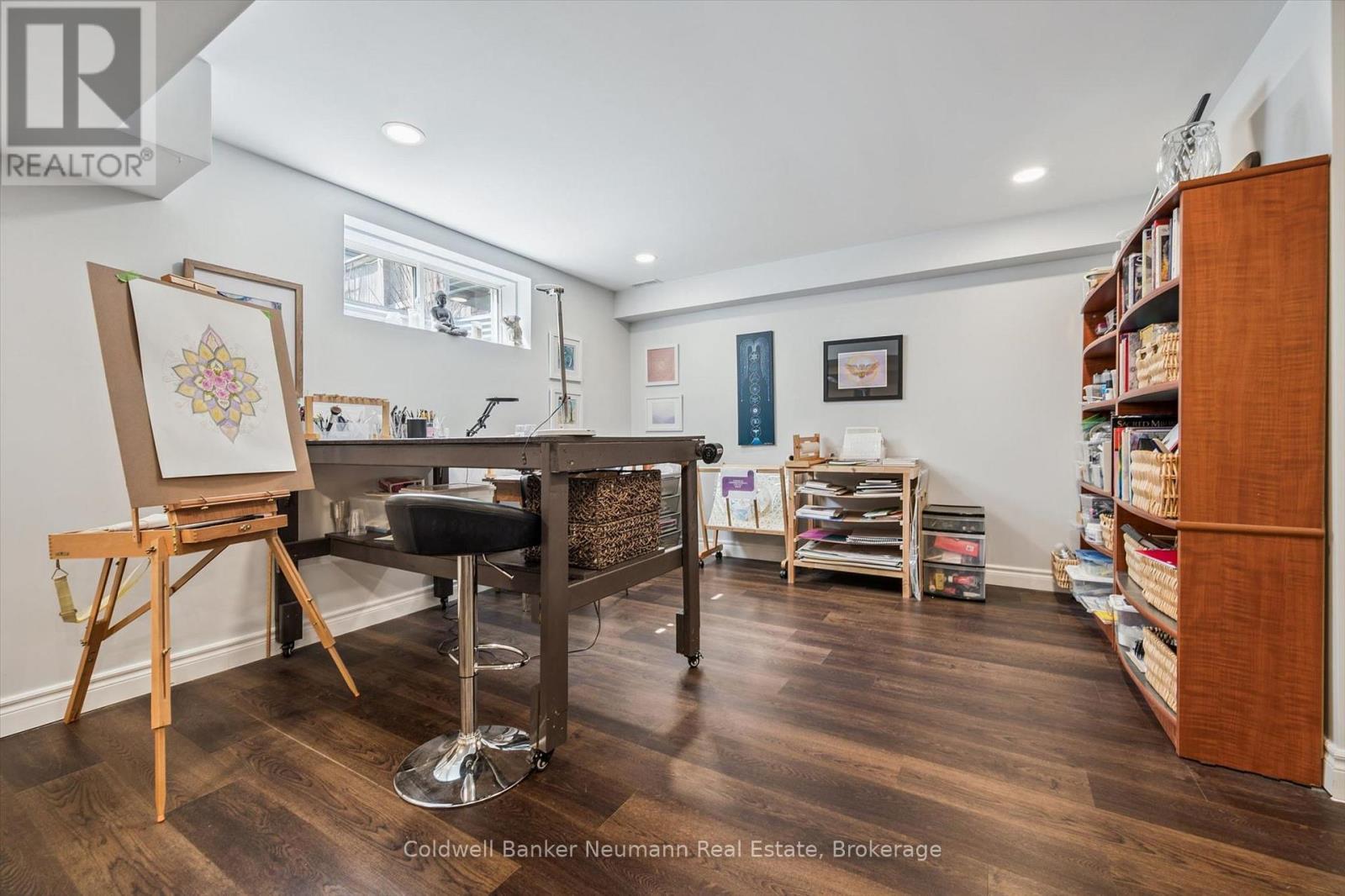 29 - 254 Gosling Gardens, Guelph (Clairfields/Hanlon Business Park), ON - Indoor