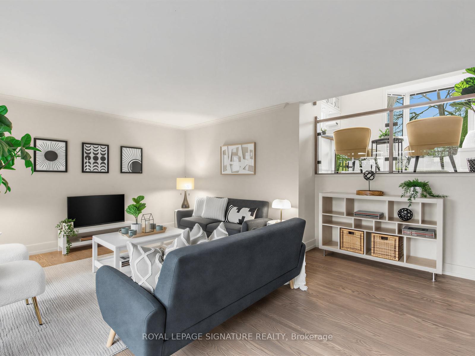 81 Cottonwood Drive, Toronto, ON - Indoor Photo Showing Living Room