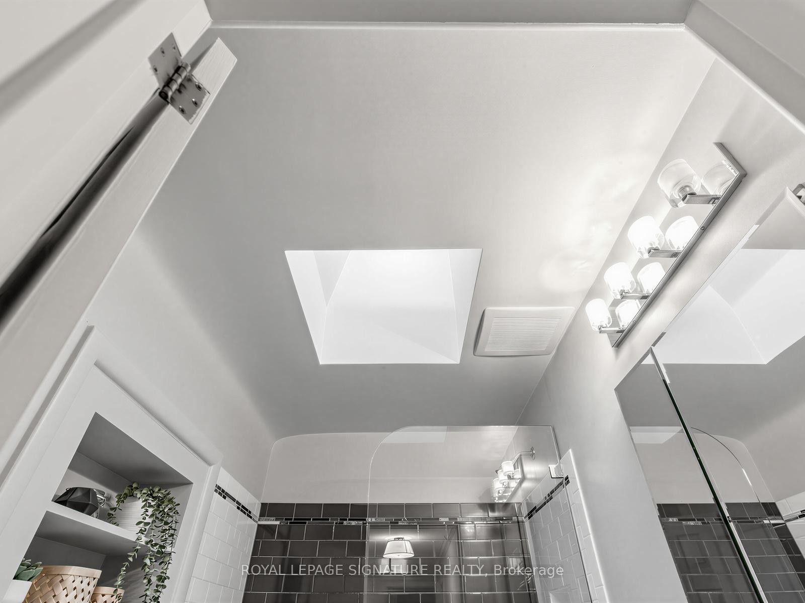 81 Cottonwood Drive, Toronto, ON - Indoor Photo Showing Other Room