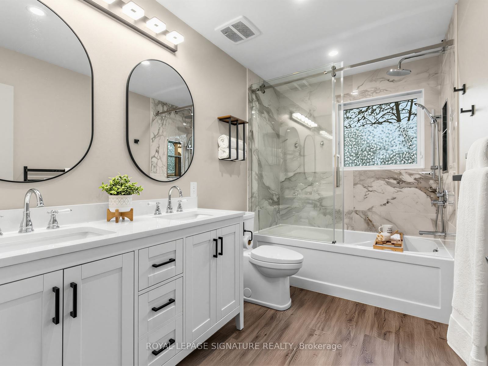 81 Cottonwood Drive, Toronto, ON - Indoor Photo Showing Bathroom