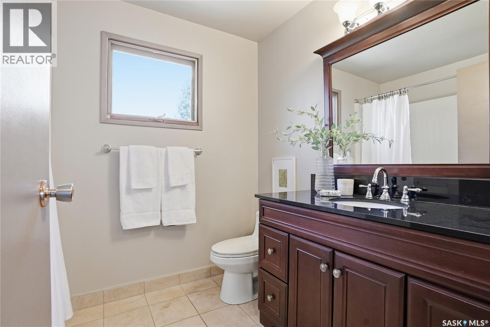238 Haight Place, Saskatoon, SK - Indoor Photo Showing Bathroom