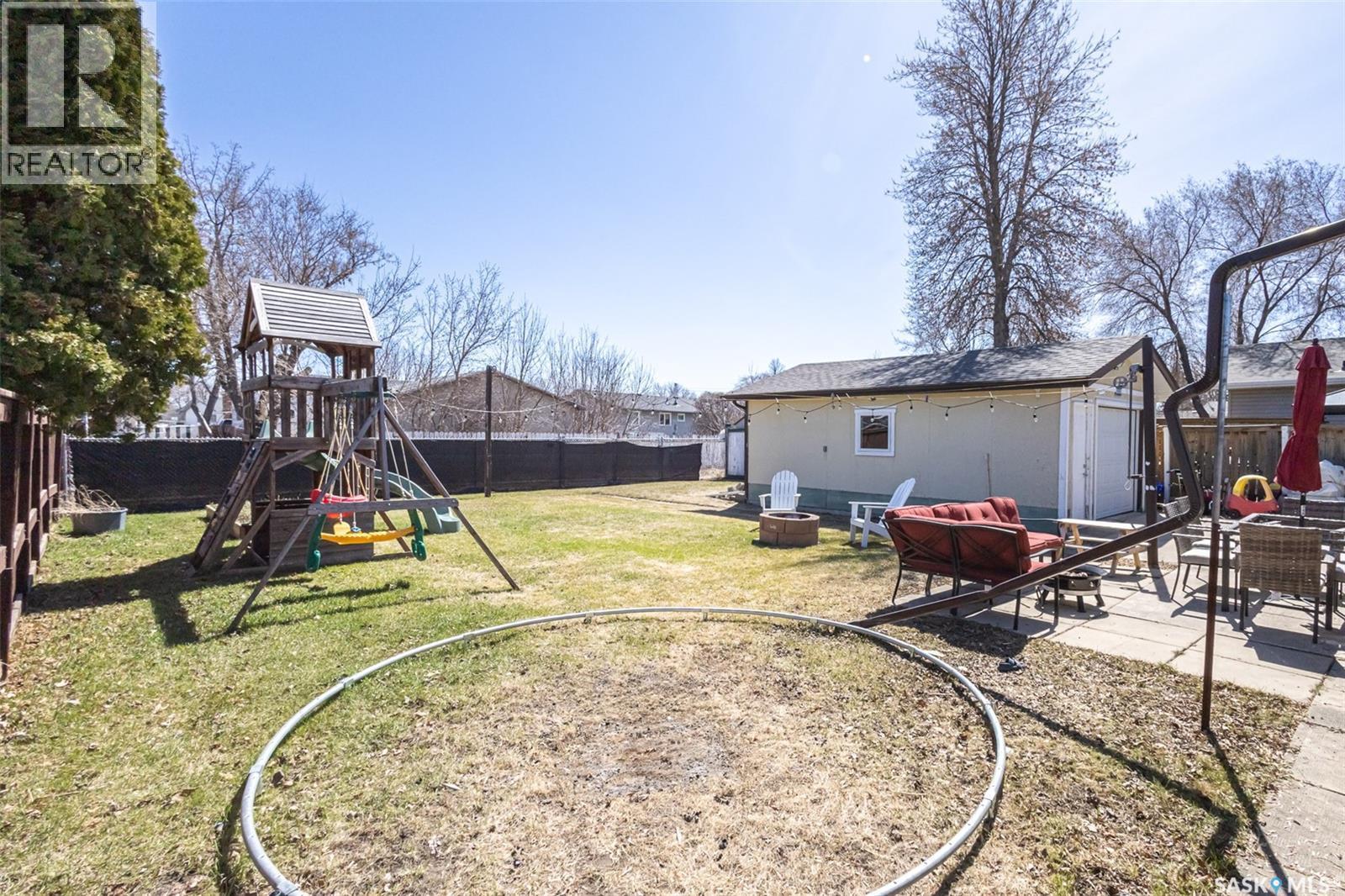 38 Morris Drive, Saskatoon, SK - Outdoor