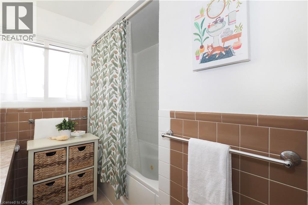 88 Gilmour Crescent, Kitchener, ON - Indoor Photo Showing Bathroom