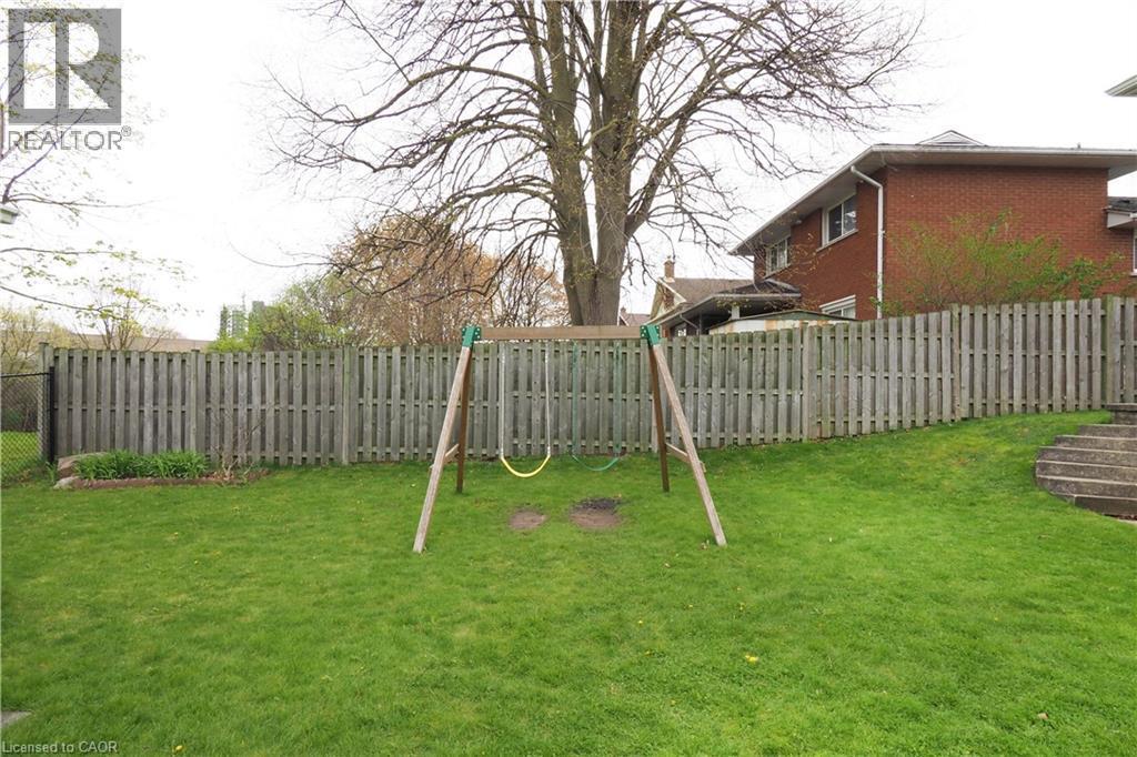 88 Gilmour Crescent, Kitchener, ON - Outdoor