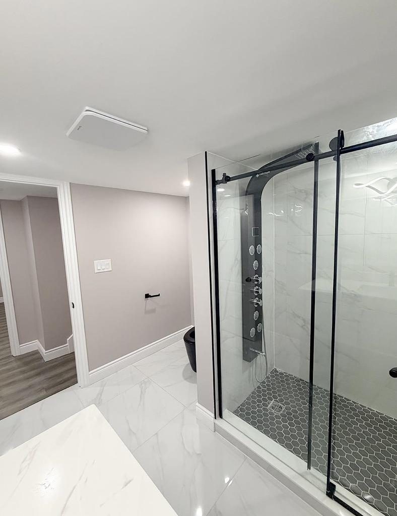 310 Dewe Avenue, Thunder Bay, ON - Indoor Photo Showing Bathroom