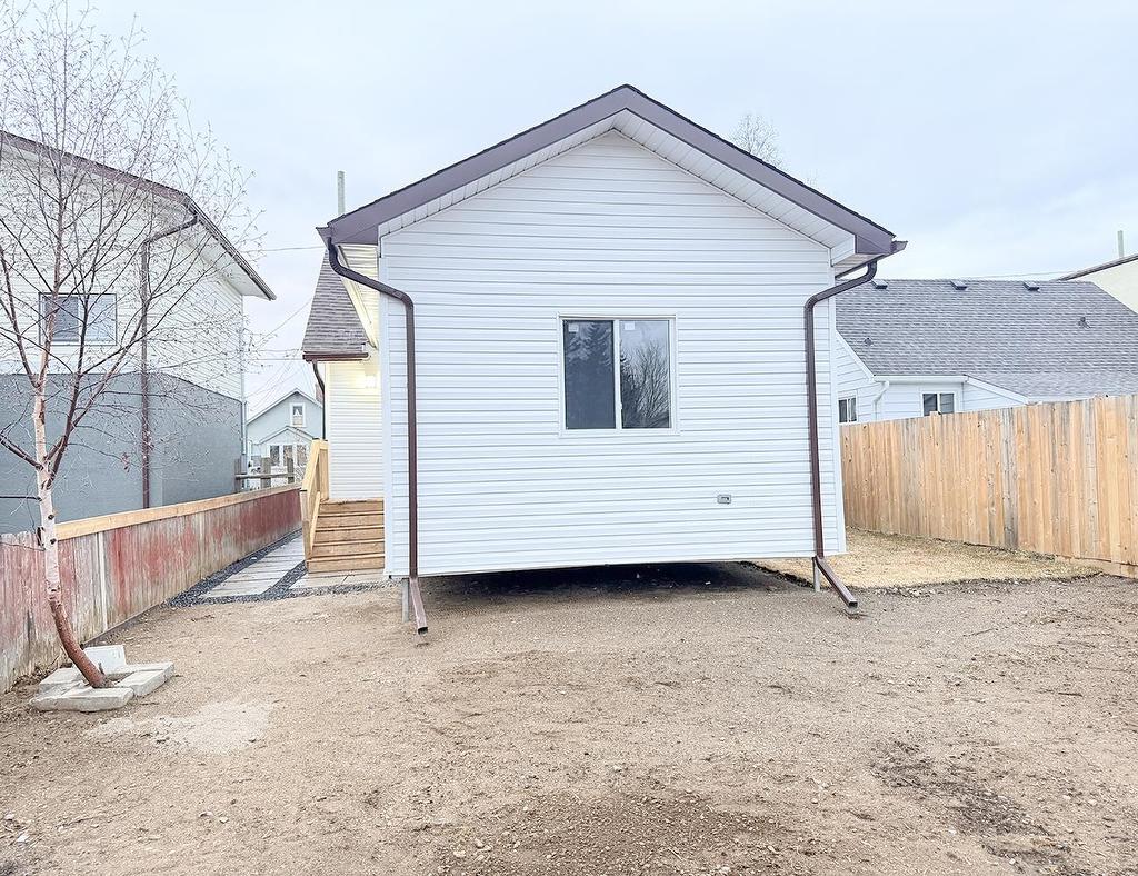 310 Dewe Avenue, Thunder Bay, ON - Outdoor With Exterior