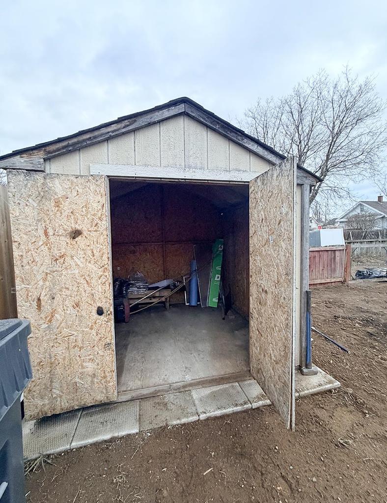 310 Dewe Avenue, Thunder Bay, ON - Outdoor With Exterior