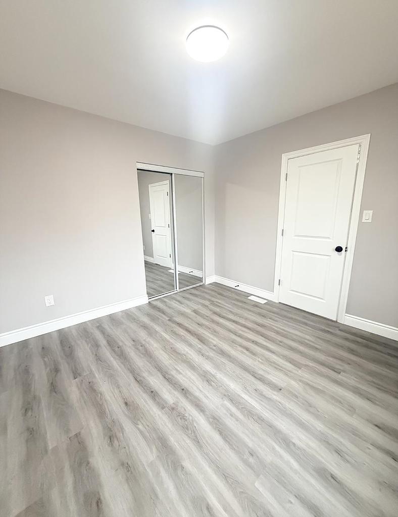 310 Dewe Avenue, Thunder Bay, ON - Indoor Photo Showing Other Room