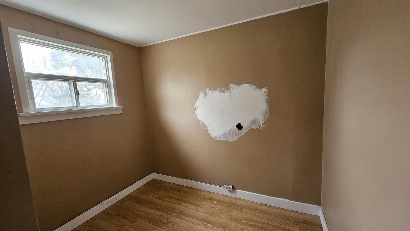 345 Ray Boulevard, Thunder Bay, ON - Indoor Photo Showing Other Room