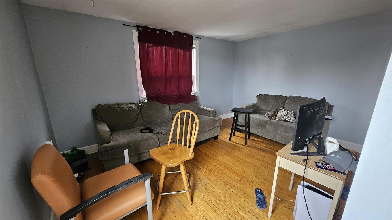 345 Ray Boulevard, Thunder Bay, ON - Indoor Photo Showing Other Room