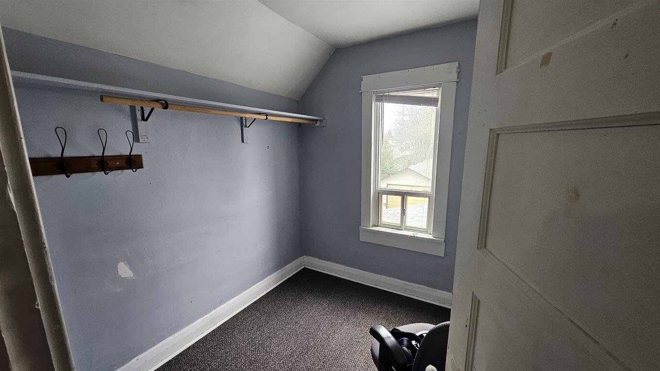 345 Ray Boulevard, Thunder Bay, ON - Indoor Photo Showing Other Room
