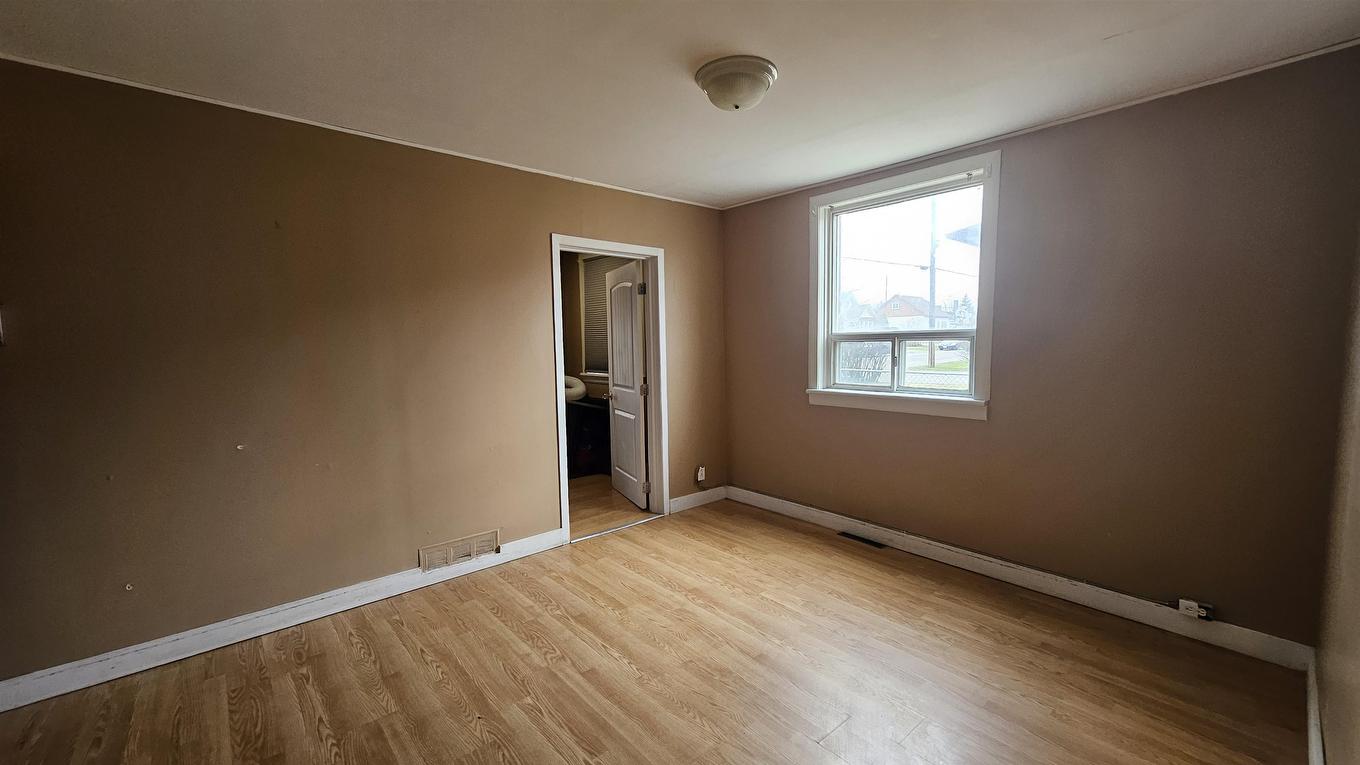 345 Ray Boulevard, Thunder Bay, ON - Indoor Photo Showing Other Room