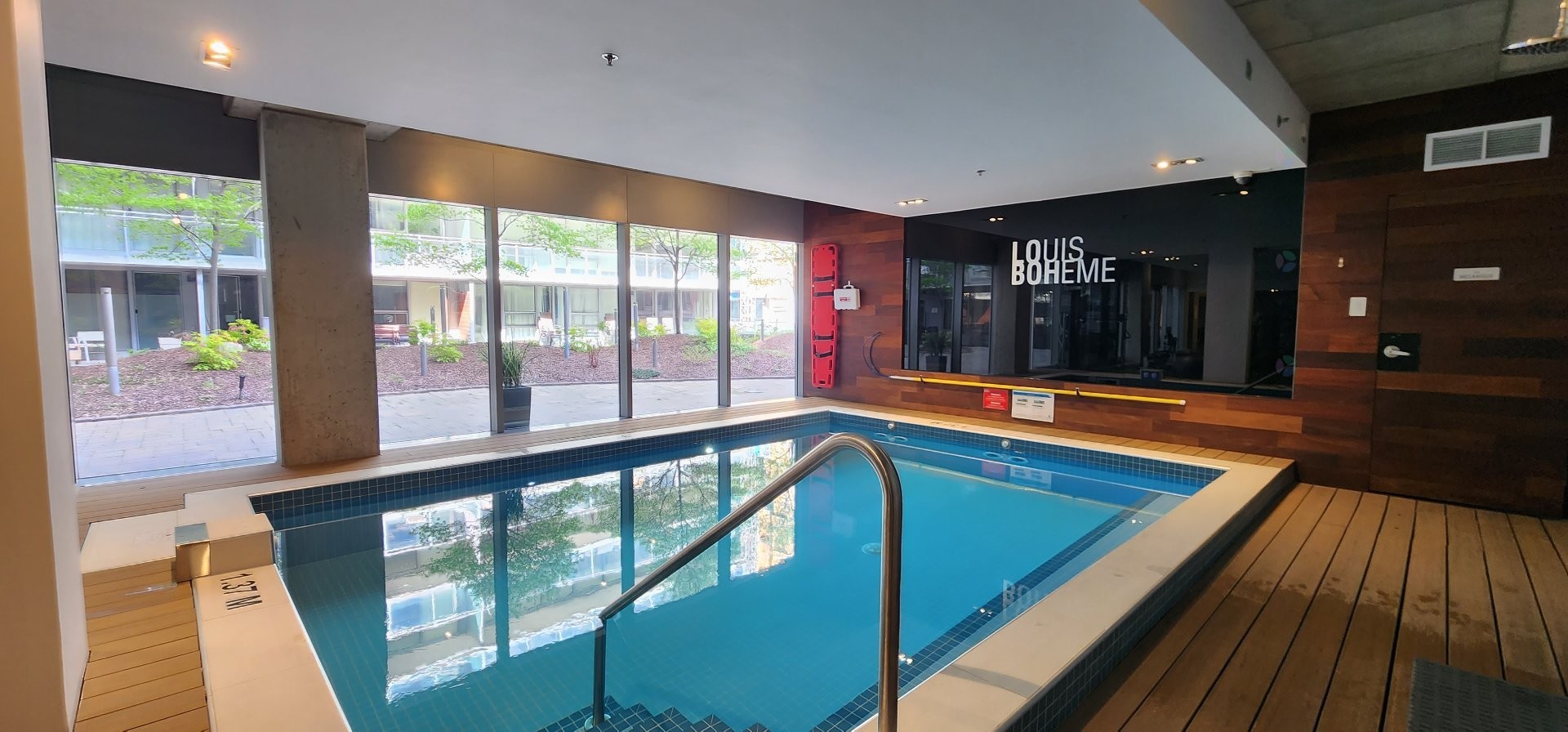 Pool - 1505-350 Boul. De Maisonneuve O., Montréal (Ville-Marie), QC - Indoor Photo Showing Other Room With In Ground Pool
