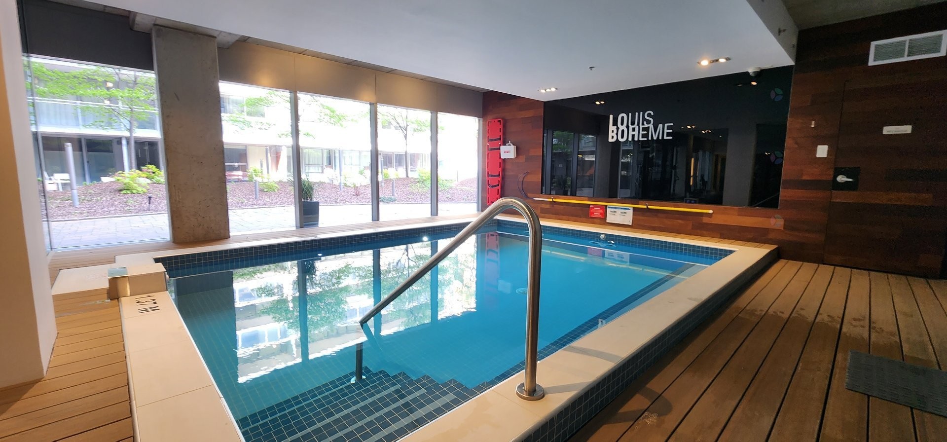 Pool - 1505-350 Boul. De Maisonneuve O., Montréal (Ville-Marie), QC - Indoor Photo Showing Other Room With In Ground Pool