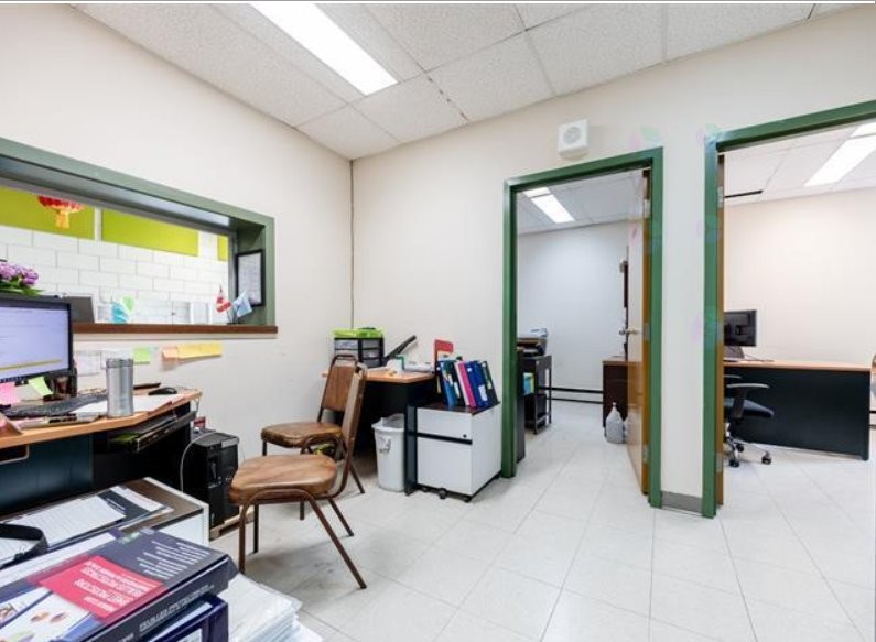 Bureau - 690 Boul. Crémazie E., Montréal (Villeray/Saint-Michel/Parc-Extension), QC - Indoor Photo Showing Office