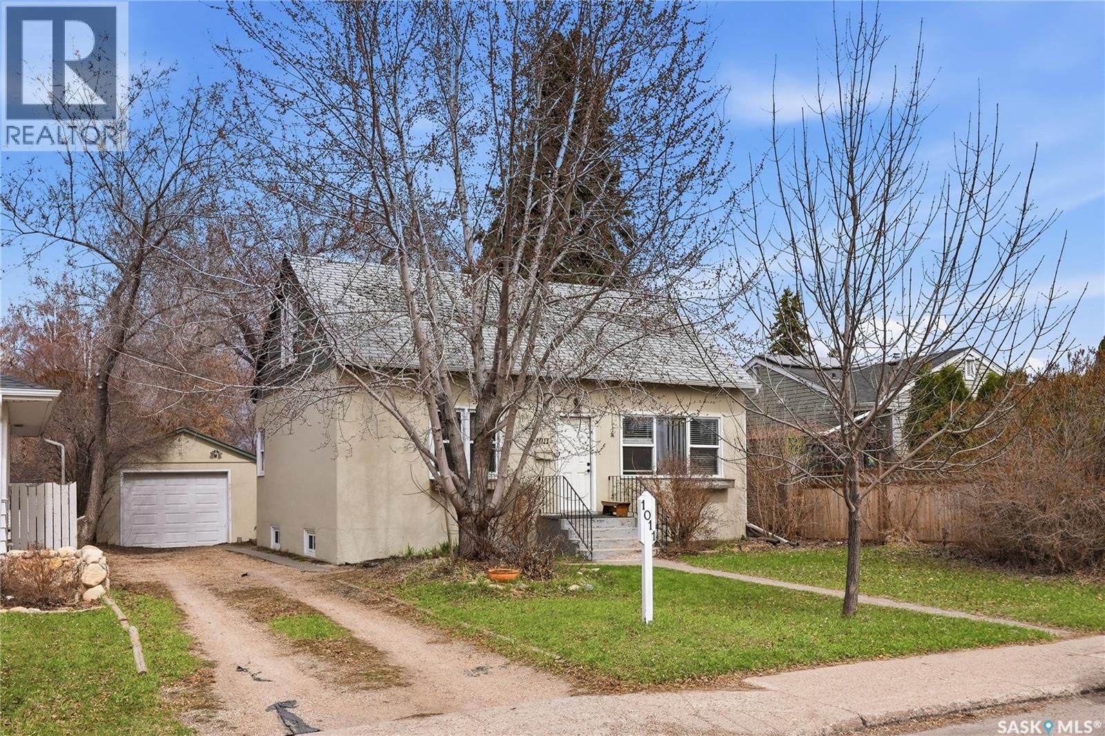 1011 1St Street E, Saskatoon, SK - Outdoor