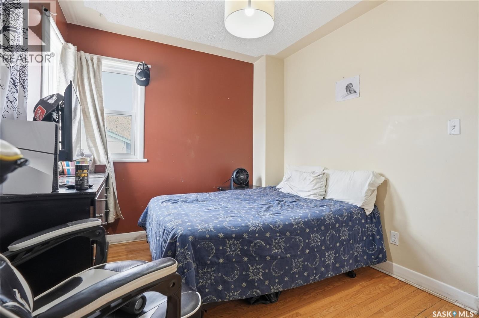 1011 1St Street E, Saskatoon, SK - Indoor Photo Showing Bedroom
