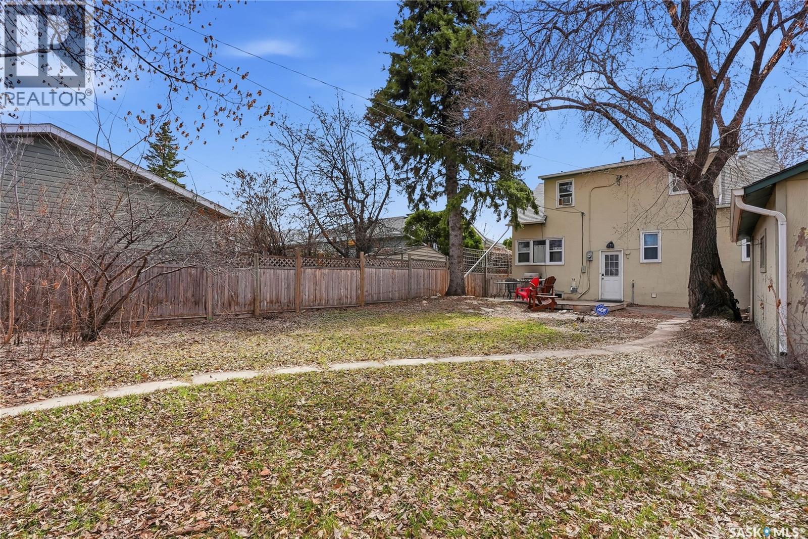 1011 1St Street E, Saskatoon, SK - Outdoor