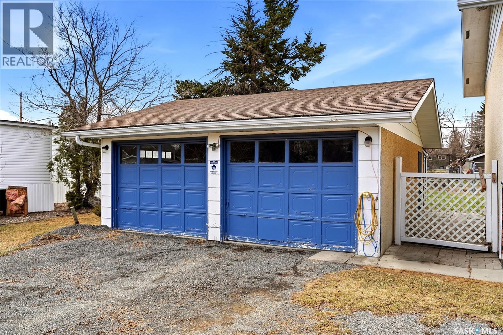 136 Lillis Avenue, Mclean, SK - Outdoor