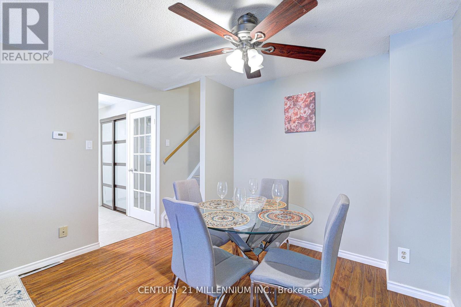 15 Northview Heights Drive, Cambridge, ON - Indoor Photo Showing Dining Room