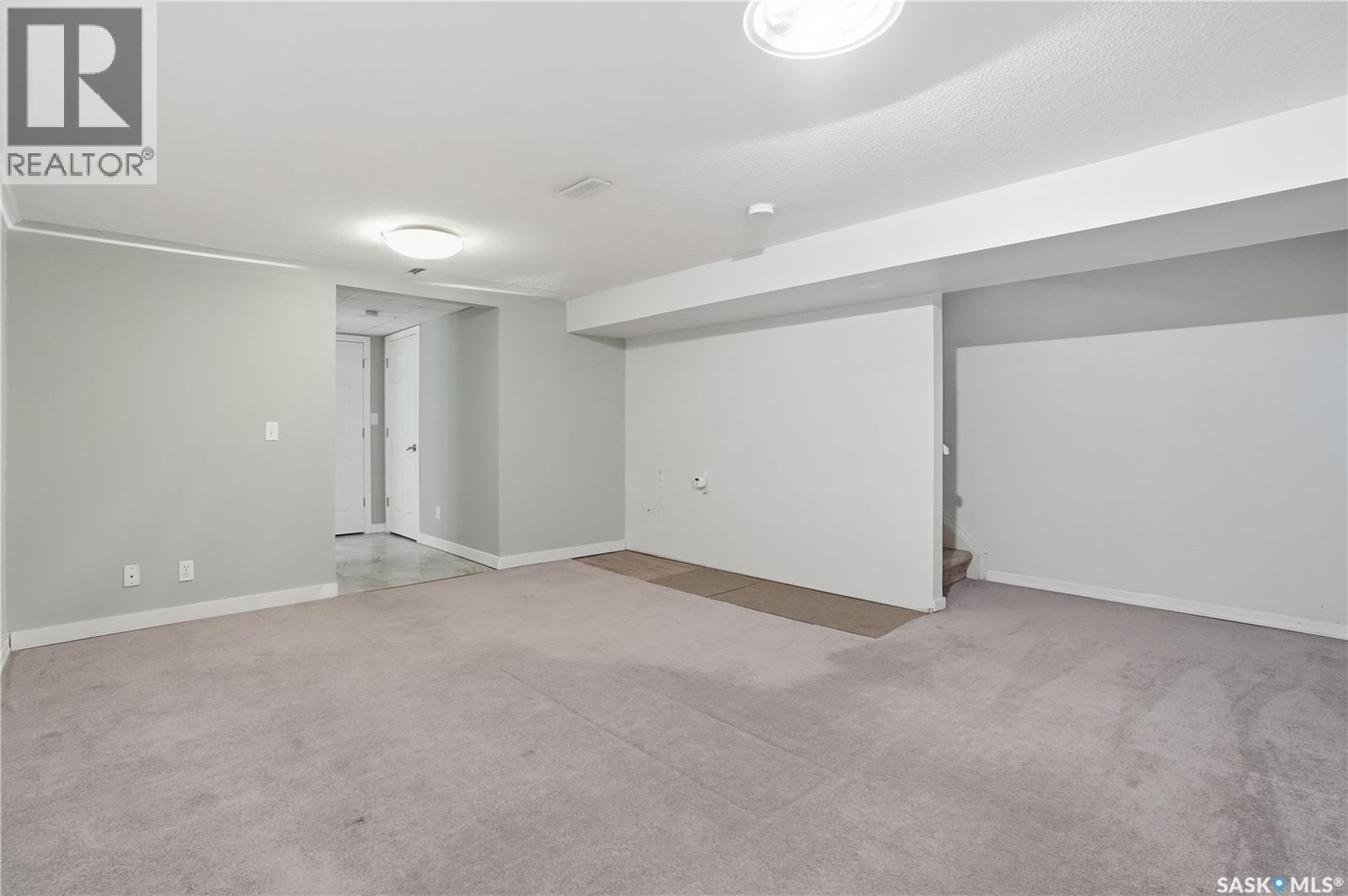 15 Killarney Way, Regina, SK - Indoor Photo Showing Other Room