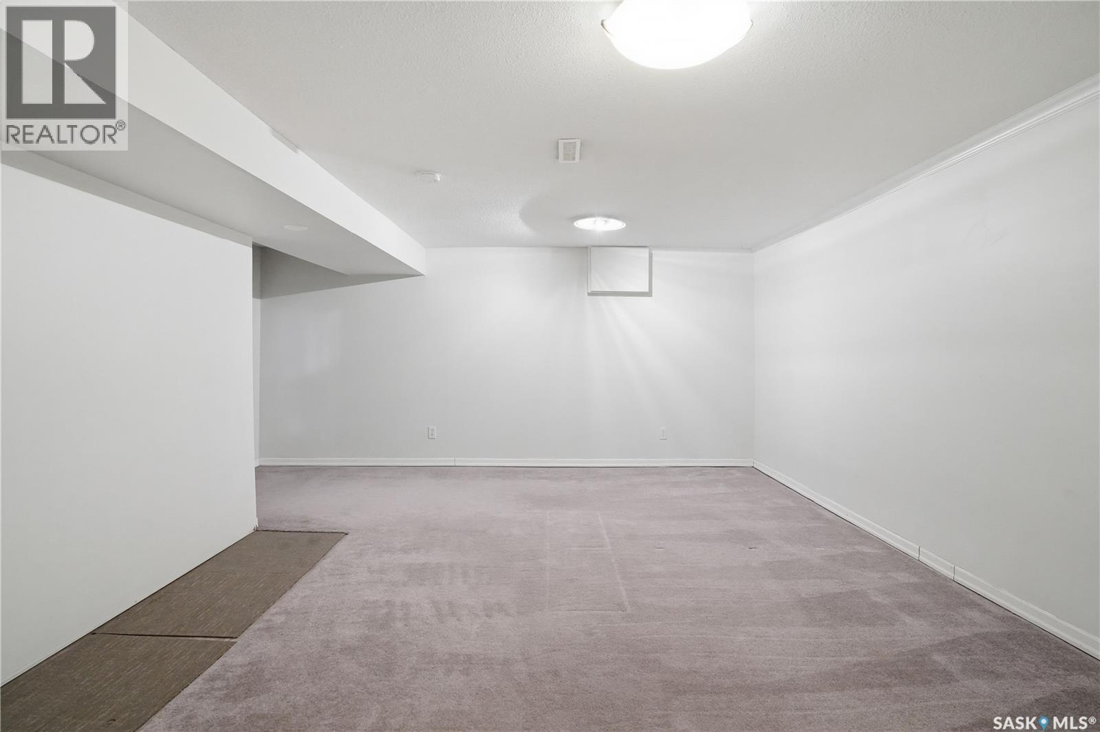 15 Killarney Way, Regina, SK - Indoor Photo Showing Other Room