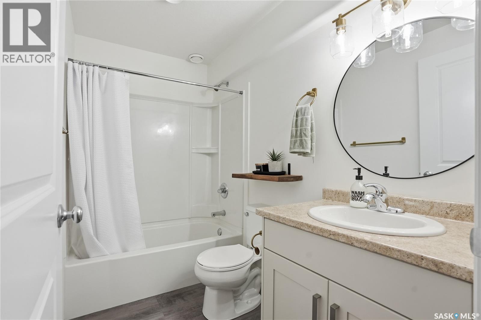 107 Langlois Way, Saskatoon, SK - Indoor Photo Showing Bathroom