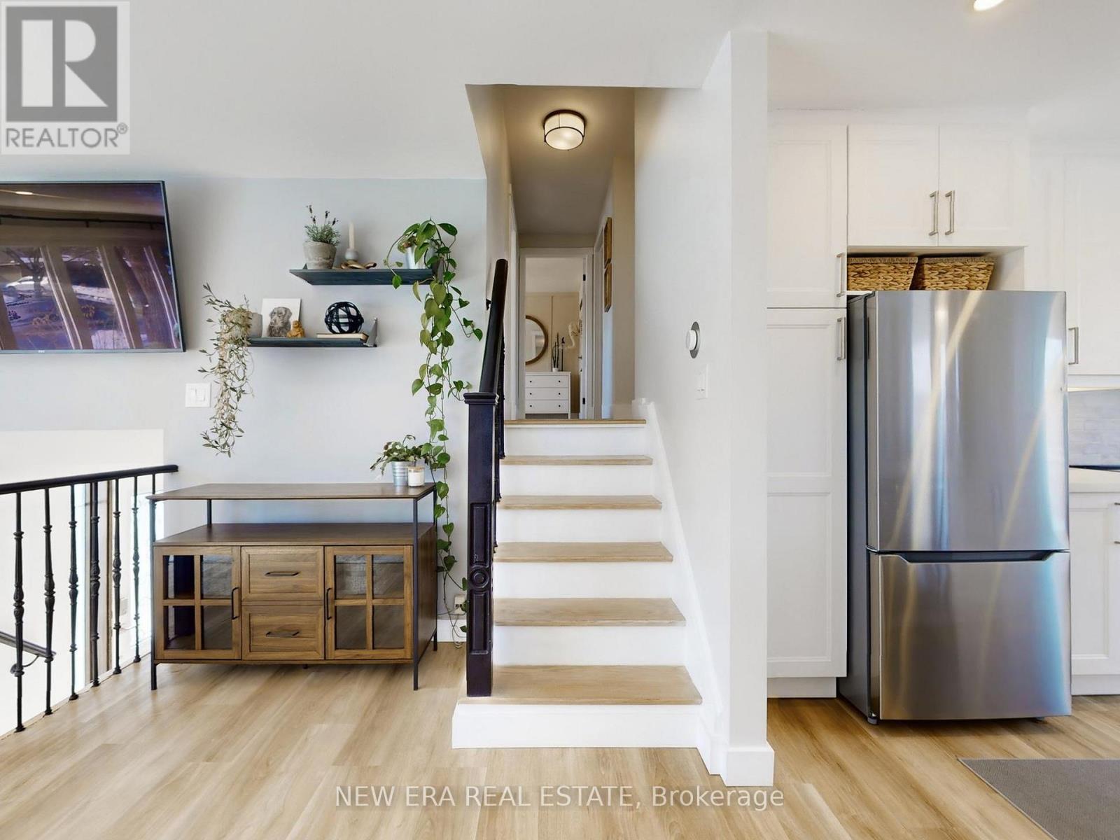 2611 Truscott Drive, Mississauga, ON - Indoor Photo Showing Other Room