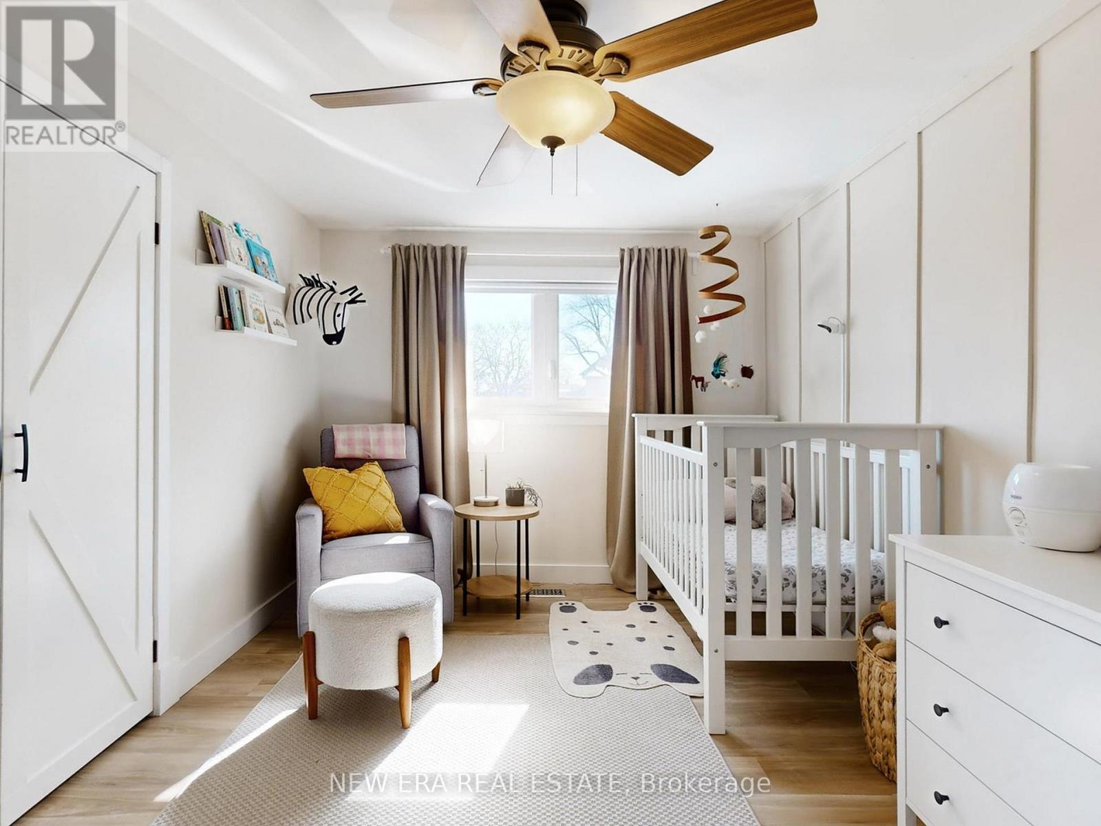 2611 Truscott Drive, Mississauga, ON - Indoor Photo Showing Other Room