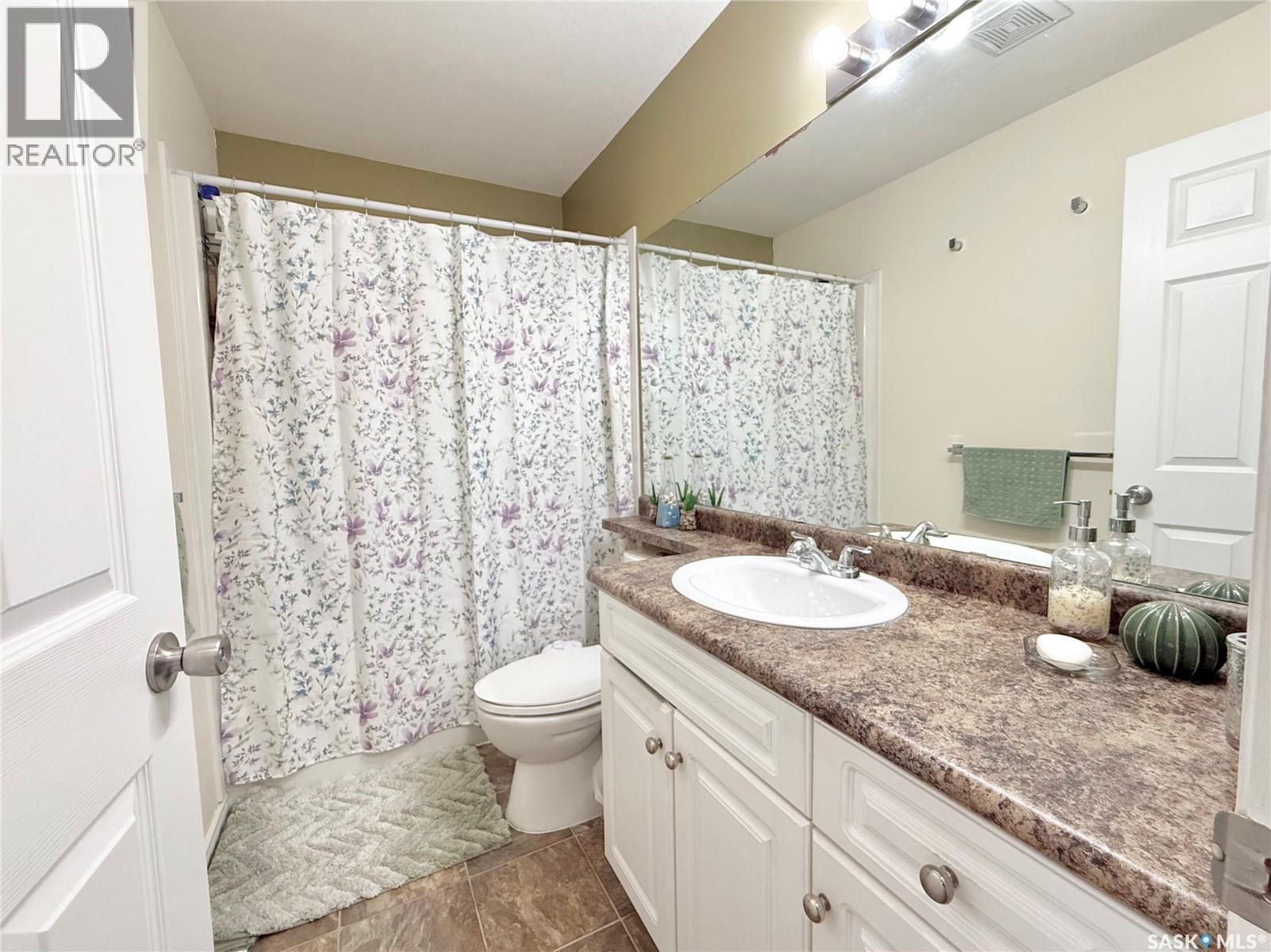 127 203 Herold Terrace, Saskatoon, SK - Indoor Photo Showing Bathroom