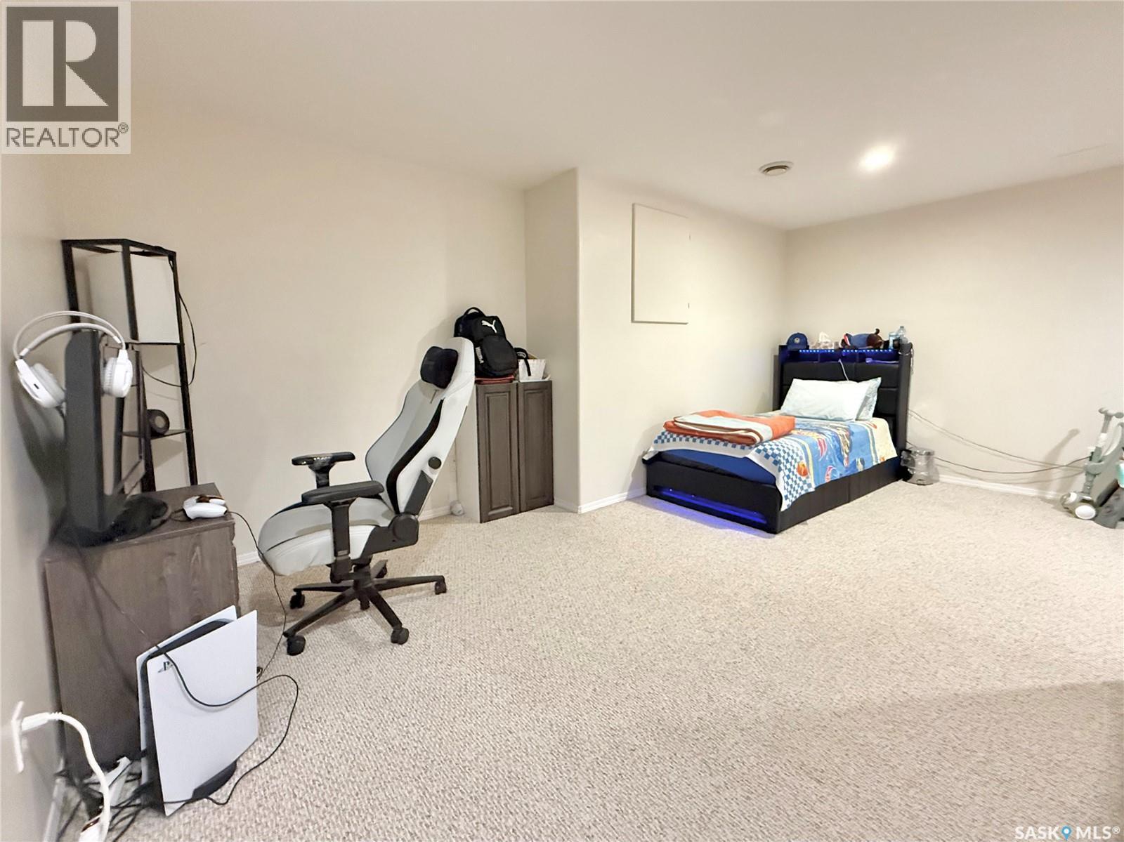 127 203 Herold Terrace, Saskatoon, SK - Indoor Photo Showing Bedroom