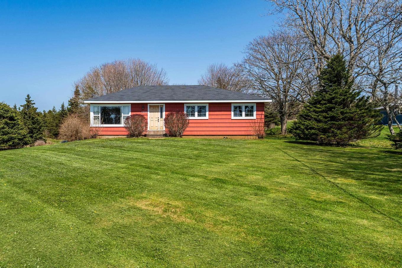 5996 Highway 1, Mavillette, NS